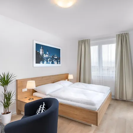 Citywest Apartment *