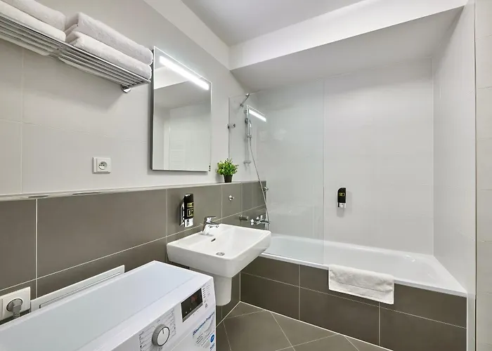 Citywest Апартаменты *